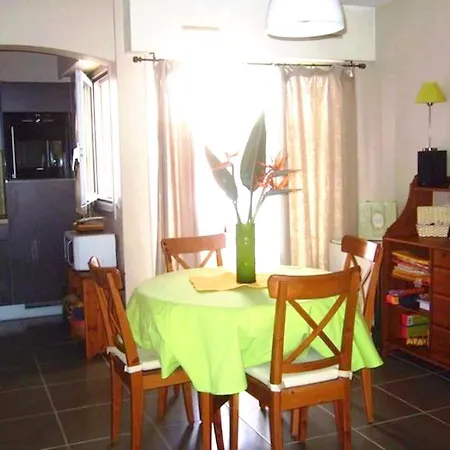Appartement D'Une Chambre A Golfe Juan A 150 M De La Plage Avec Vue Sur La Ville Terrasse Amenagee Et Wifi