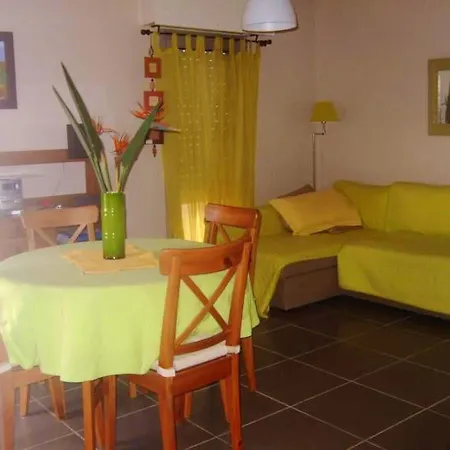 Appartement D'Une Chambre A Golfe Juan A 150 M De La Plage Avec Vue Sur La Ville Terrasse Amenagee Et Wifi * Vallauris